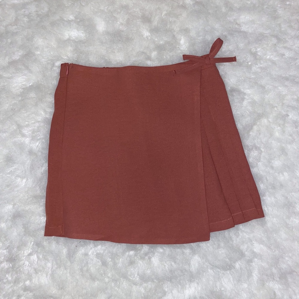 Pleated Bow Detail Skirt